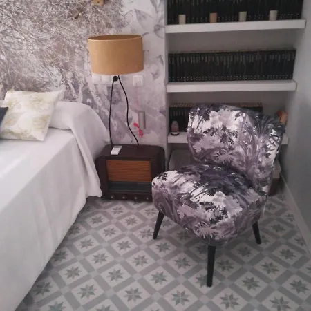 Blaucel Cafe I Habitacions